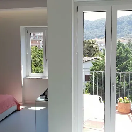 Younique * Sorrento