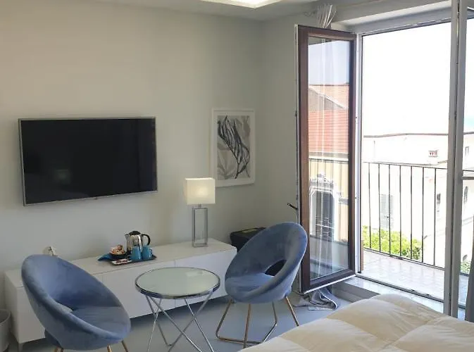 Younique ソレント